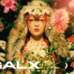 HOWLING Lyrics - XG